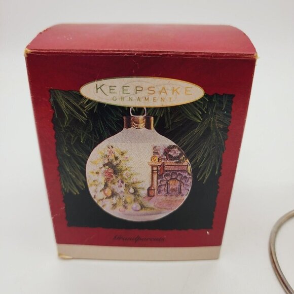 Vintage Hallmark Keepsake Ornament Grandparents Glass 1995 Warm hearts with Love - Picture 5 of 6